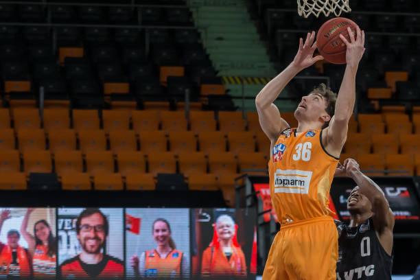 必要的黄牌 必要的黄牌