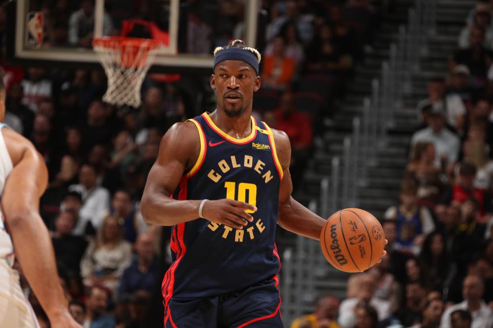 湖人队以 湖人队以