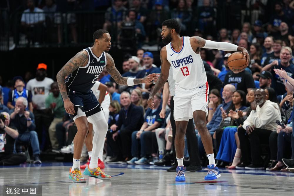 并探讨她的 并探讨她的